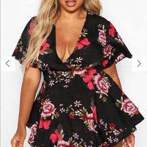 Boohoo Dark Floral Skort
